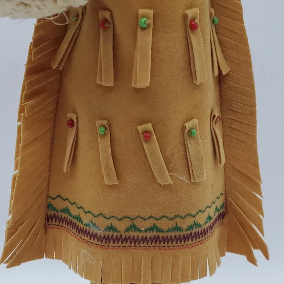 Avon Porcelain Figurine International Collection Tasime Native American Indian - Picture 7 of 15